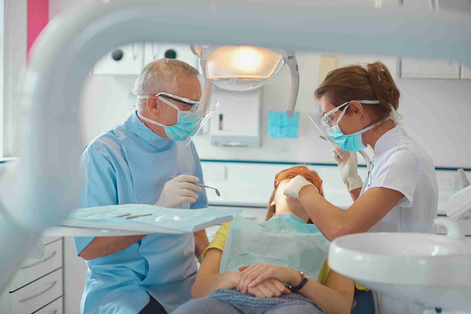 Dentist in England, AR